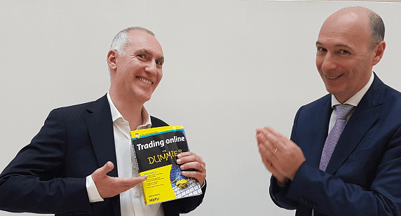 Andrea Fiorini (a sinistra) è l'autore del libro "Trading online for dummies" (Hoepli Editore) intervistato da Salvatore Gaziano (a destra)